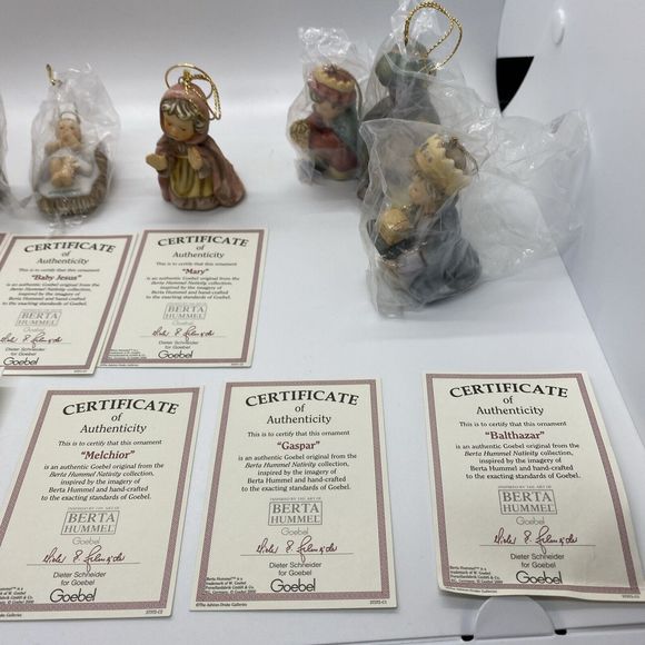 1996 Goebel Studio Berta Hummel Nativity Set - 6 - Cards & Boxes 3 Kings, Jesus - Picture 3 of 16